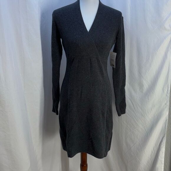 NWT Athleta Chalet Merino Wool sweater dress Sz S Heather Gray ribbed travel - Picture 3 of 13